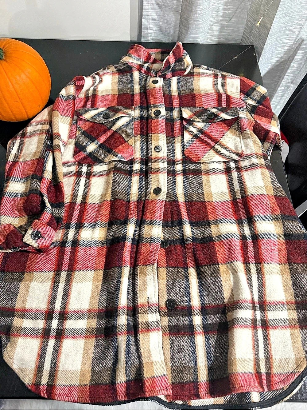 Women’s shacket - Red & Cream Like New